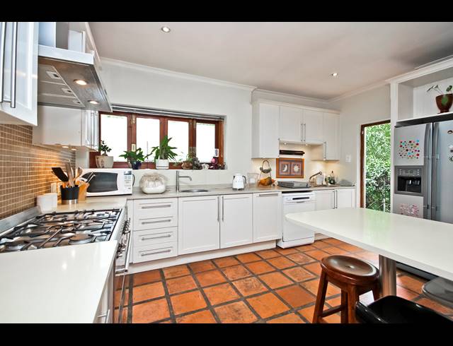 5 BEDROOM HOUSE FOR SALE IN RIVONIA